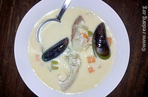 crab and mussel soup