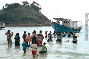 snorkelling boat